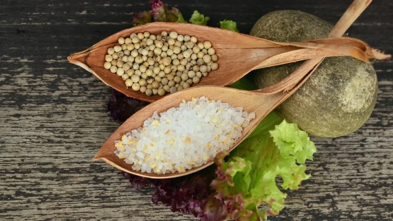 Cosmoveda Ajurweda sól kamienna gruboziarnista – 500g