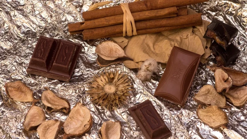 Czeco Czekolada 70% Cynamon I Gałka Muszkatołowa 50G