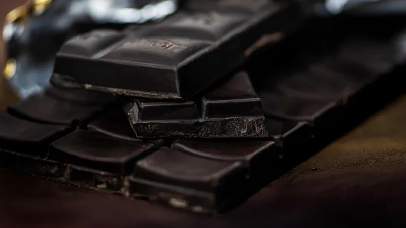 Ferrero Rondnoir Praliny Rocher Z Ciemną Perłą 138g