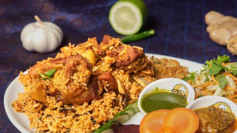 Joyfood Proporcja Kurczak w sosie curry z ryżem i warzywami 300G