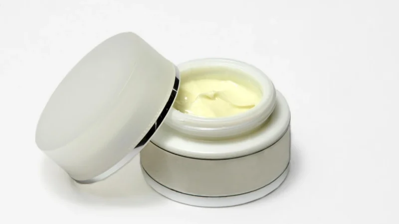 KREM ORZECHOWY W TUBCE DO WYCISKANIA 300g