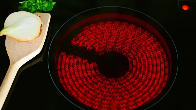 Kromet Kuchnia Gastronomiczna Elektryczna 6-Płytowa Z Piekarnikiem (700.Ke-6/Pe-2/Sd)