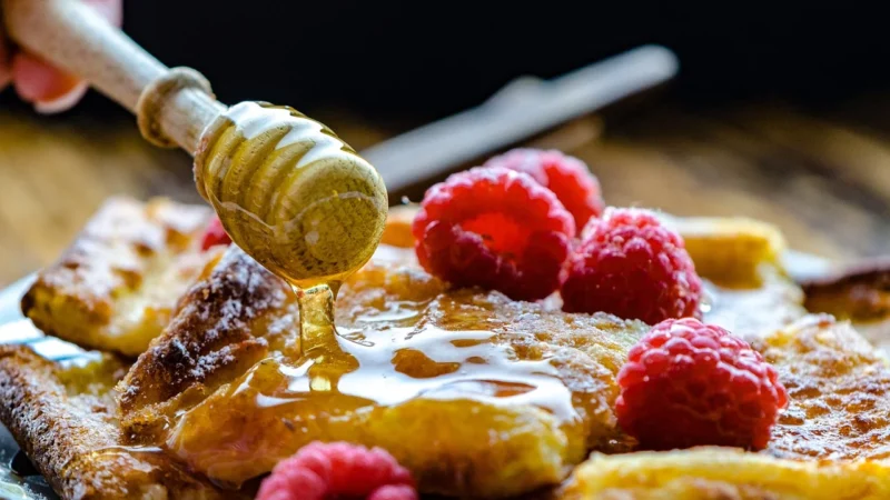 Krupiec – Miód kremowany z maliną 400g