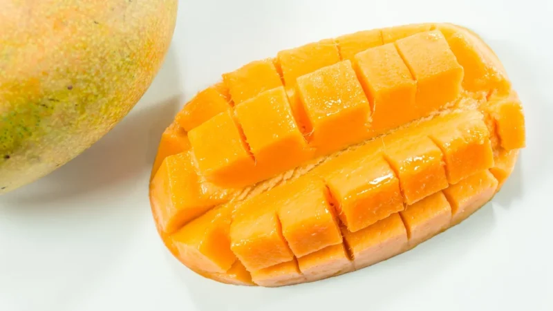 Mango Plastry w lekkim syropie 425g.
