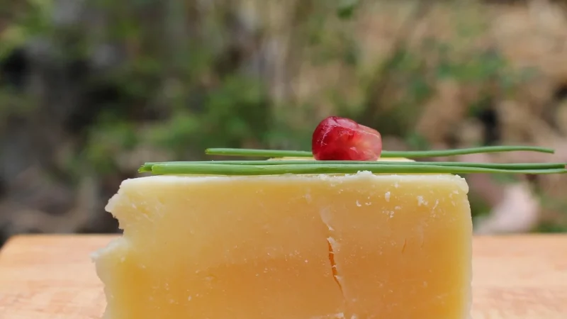 Mlekpol Królewski z Kolna Ser żółty w plastrach 150 g