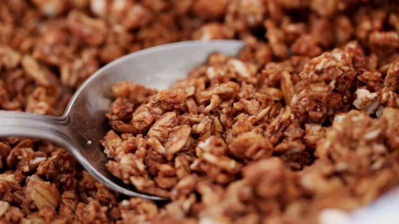 PIĘĆ PRZEMIAN Musli owsiane z czekoladą i czarną porzeczką 500g
