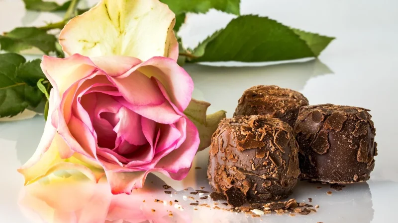Pralinki Z Ciemnej Czekolady Heidi Kawowe 120g