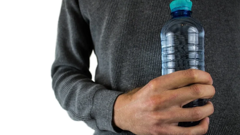 Spółdzielnia Piwniczanka Niskonasycona Co2 1L x24 Butelki
