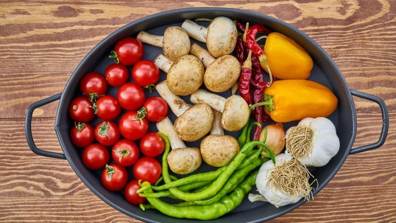 Sys Makaron Ze Szpinakiem Pomidorami I Papryką 180G