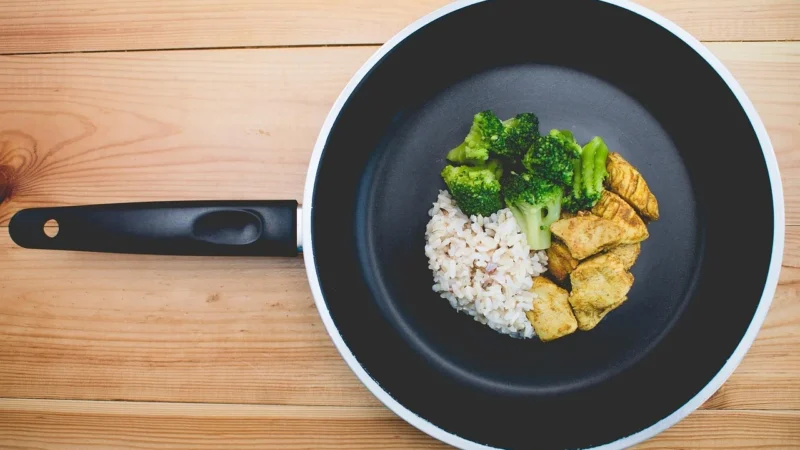 Wybór idealnej patelni non-stick