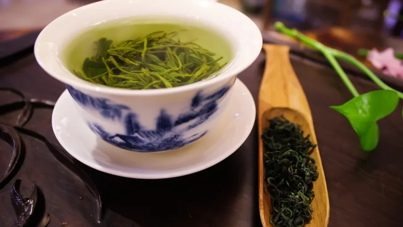 Zestaw herbata liściasta i dwa kubki Maru-chan Sencha 60 g MOYA